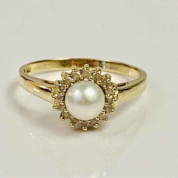 14K Yellow Gold Pearl & Diamond Cocktail Ring Size 7 - Picture 6 of 12
